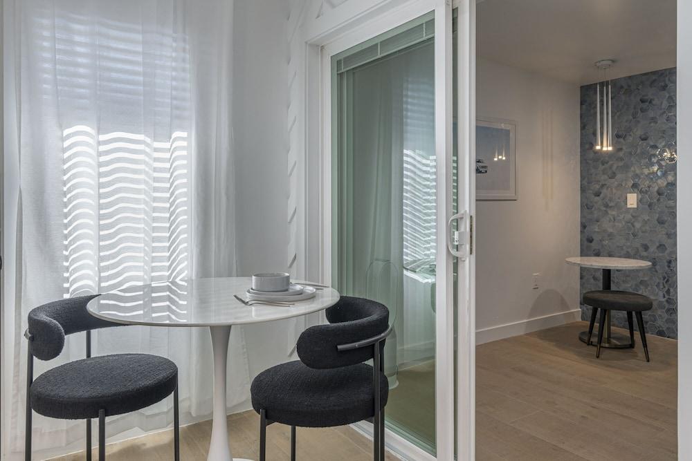Ash & Ko Boutique Lodging photo 25