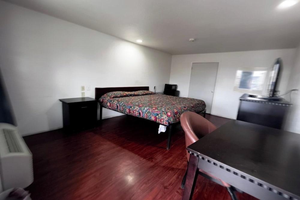Deluxe Inn Motel By Oyo Grand Prairie Interstate 30 photo 6