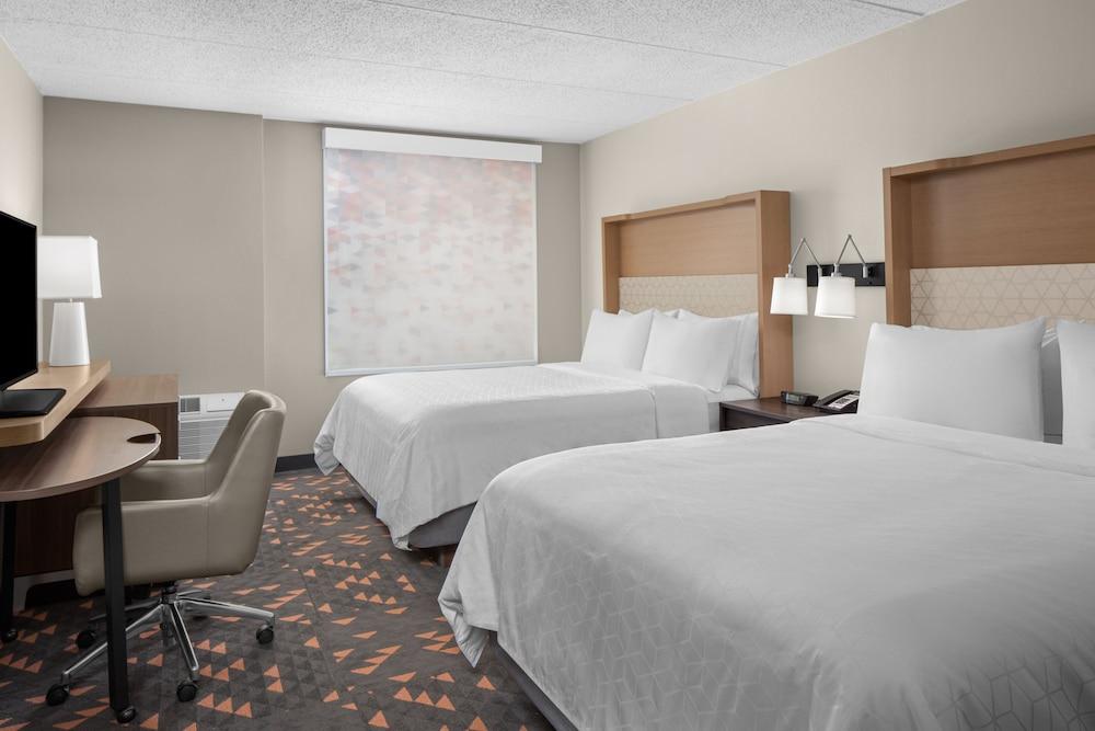 Holiday Inn Hasbrouck Heights-Meadowlands by IHG photo 4