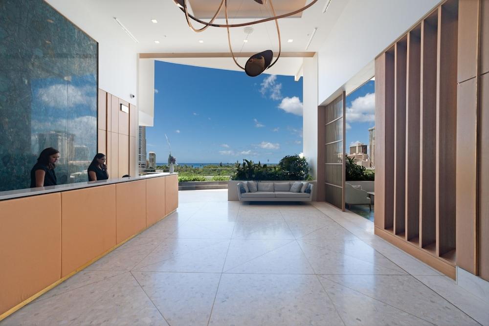Real Select at the Ritz Carlton Residences, Waikiki Beach photo 4