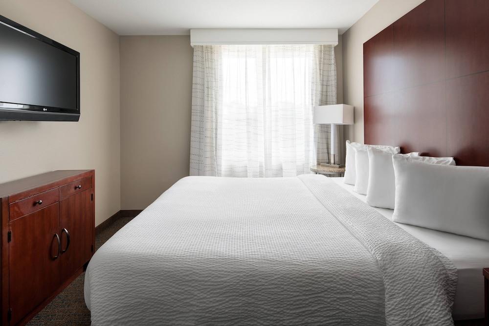 Residence Inn by Marriott Downtown Long Beach photo 11