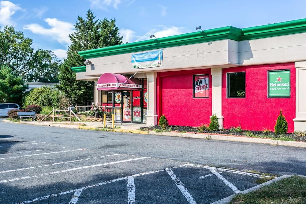 Americas Best Value Inn Edgewood photo 2