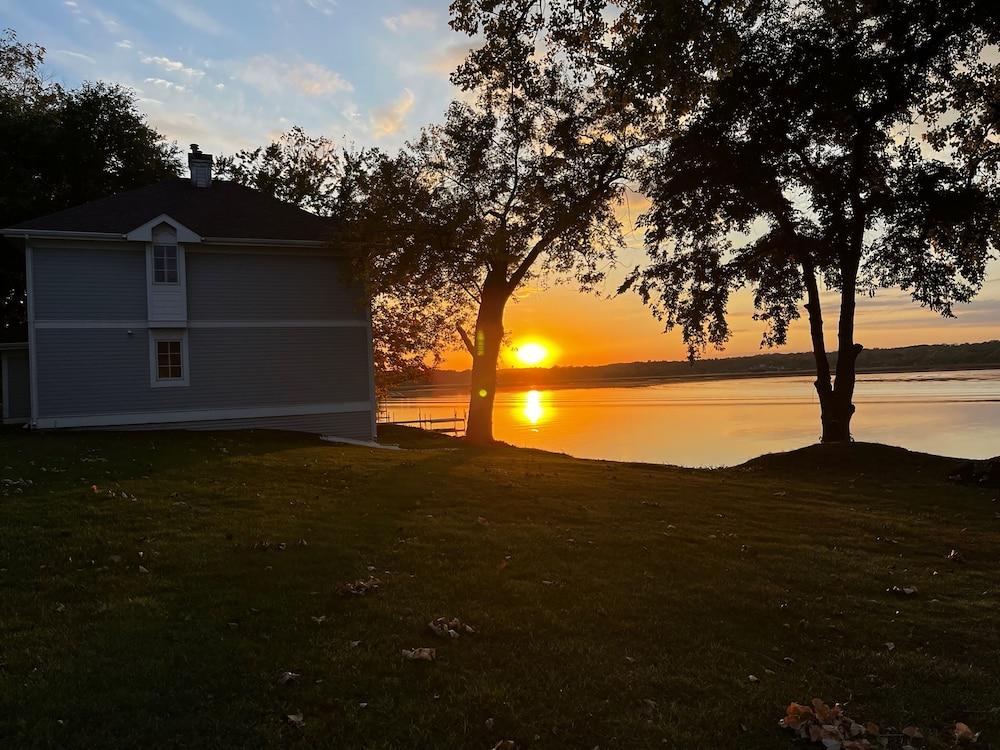 Sand Hill On The Lake photo 19