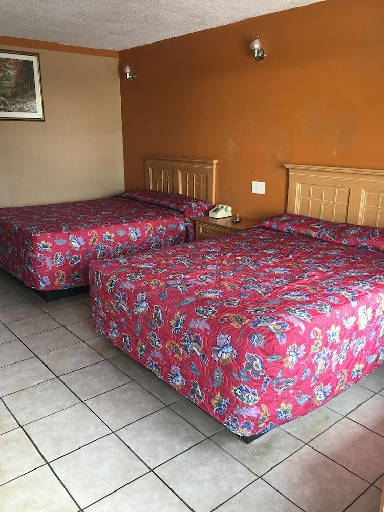 Budget Inn And Suites photo 11