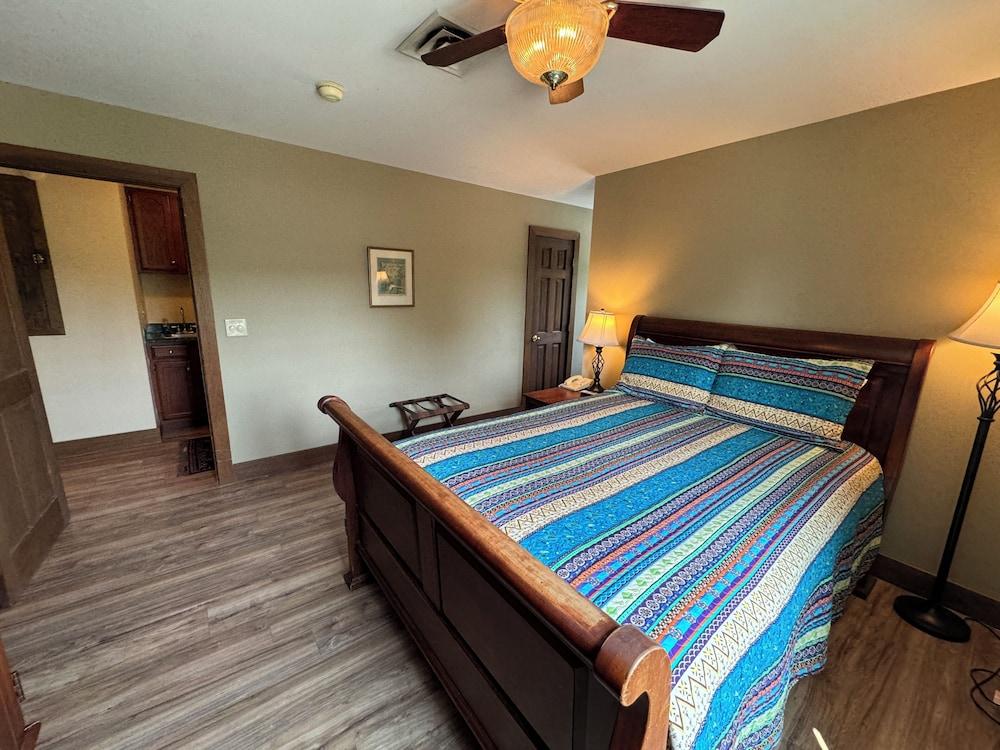 Artists Colony Inn photo 16