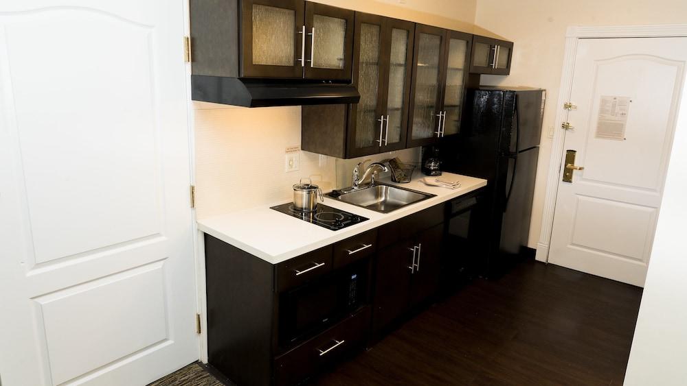Candlewood Suites St. Joseph / Benton Harbor by IHG photo 24