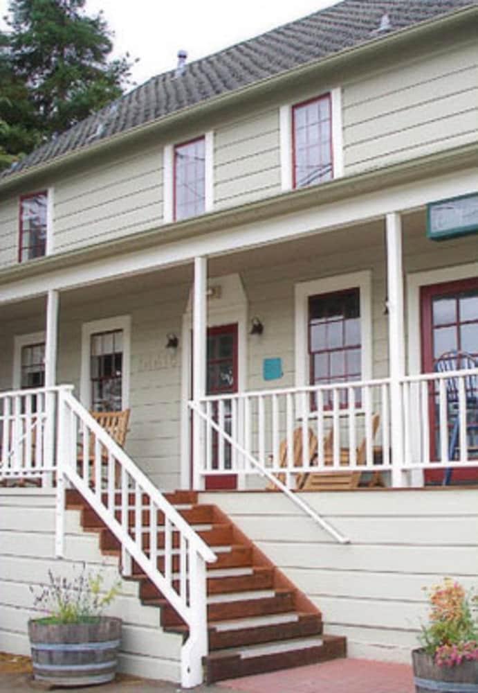 Valley Ford Hotel photo 32