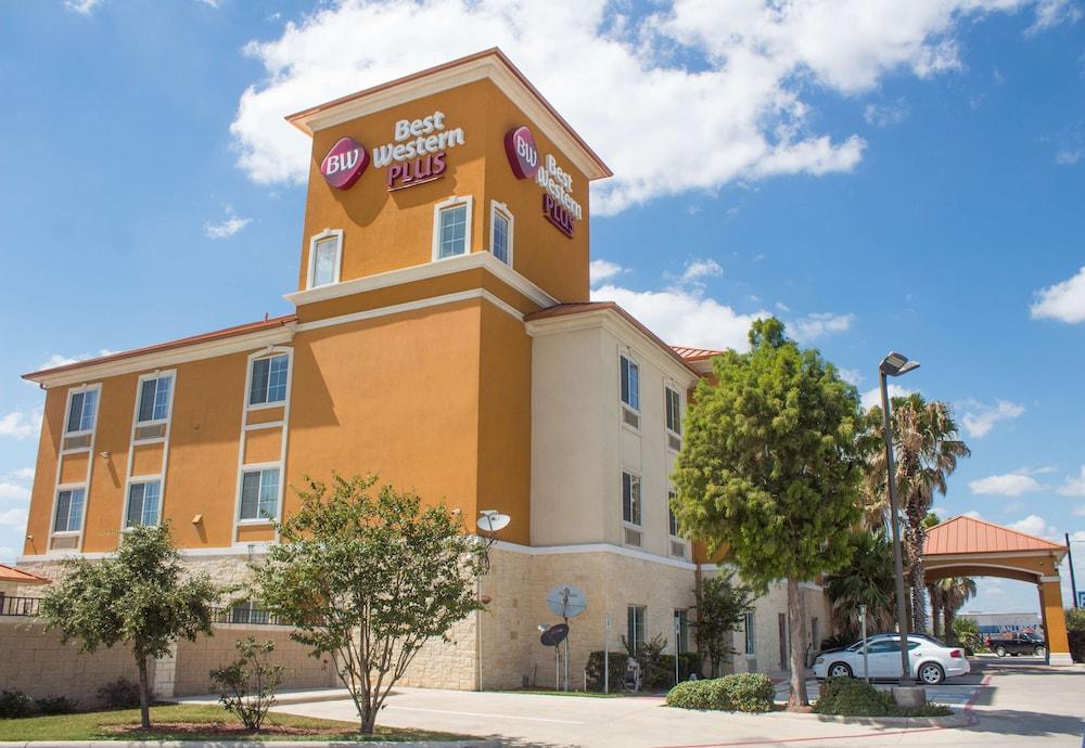 Best Western Plus San Antonio East Inn & Suites photo 1