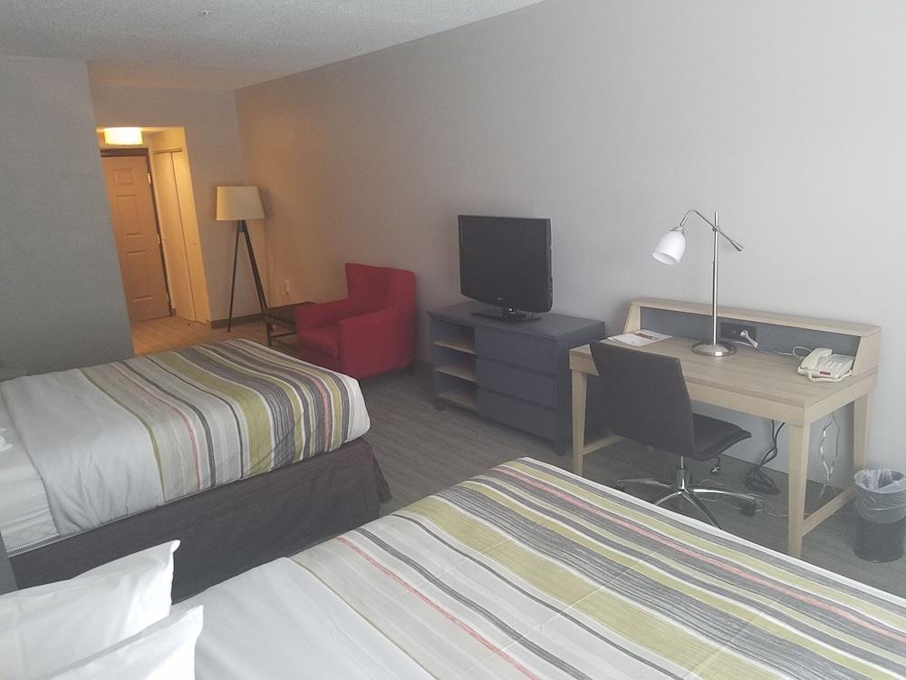 Country Inn & Suites by Radisson, Washington, D.C. East - Capitol Heights, MD photo 12