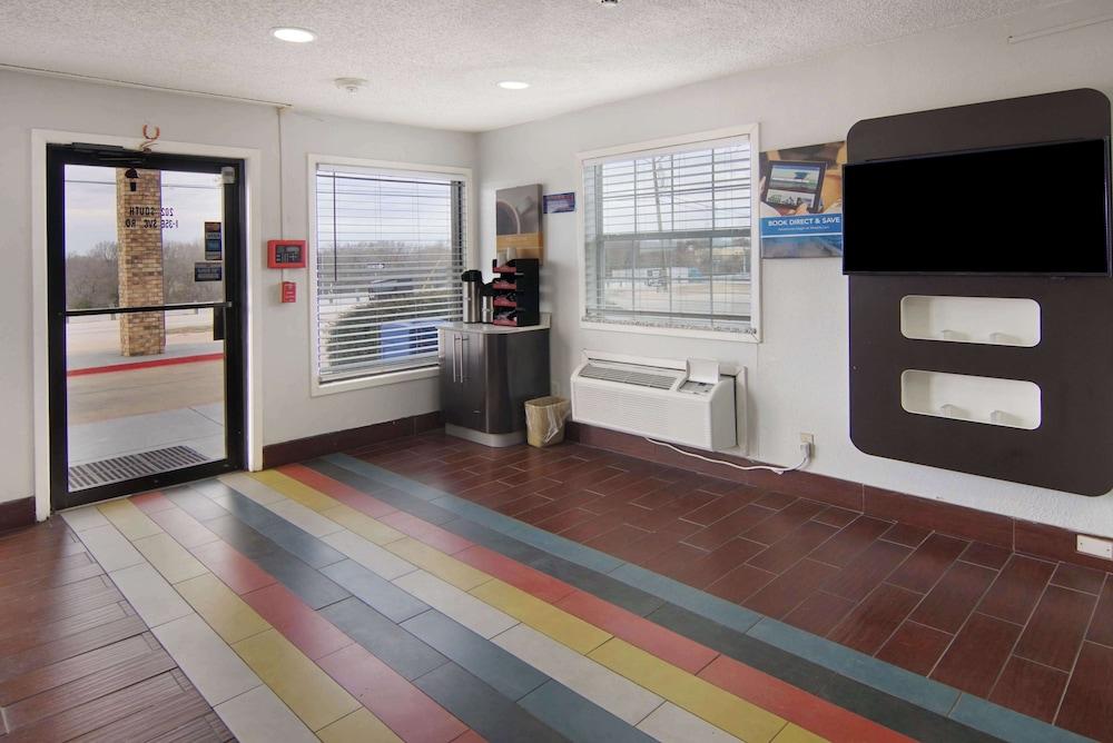Motel 6 Red Oak, TX - Dallas photo 15