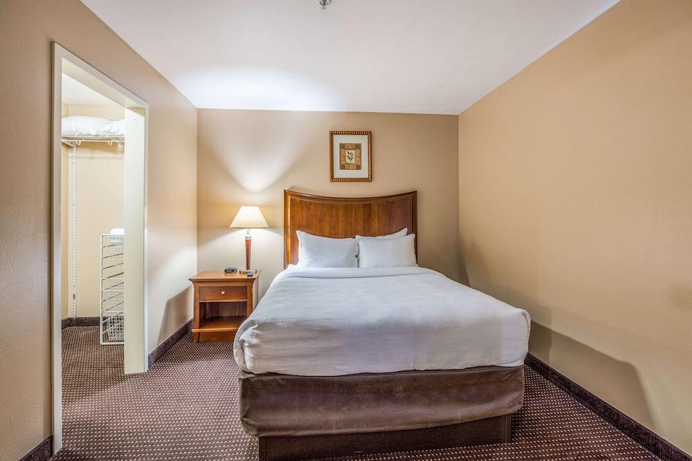 MainStay Suites Port Saint Joe South photo 27