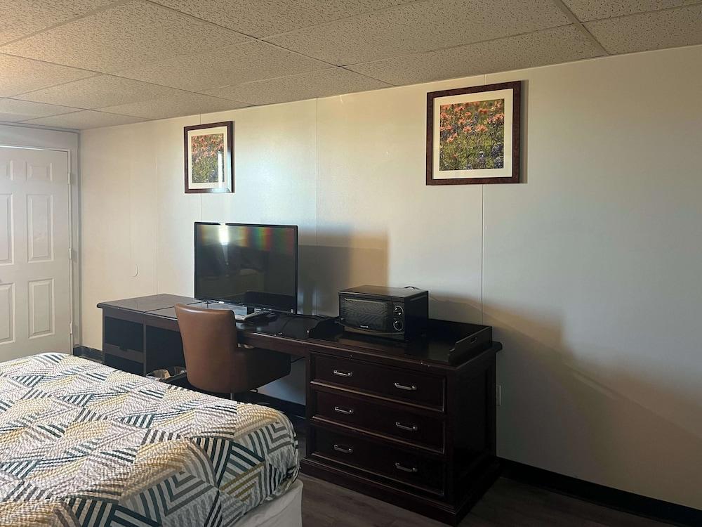 Studio 6 Borger, Tx – Boom Town photo 10