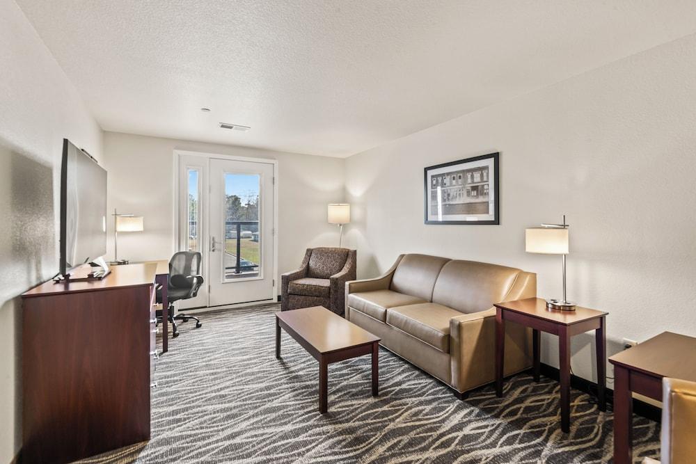 Cobblestone Hotel & Suites - Foley photo 25