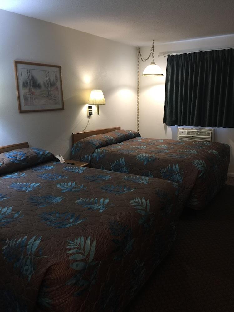 Lazy U Motel photo 21