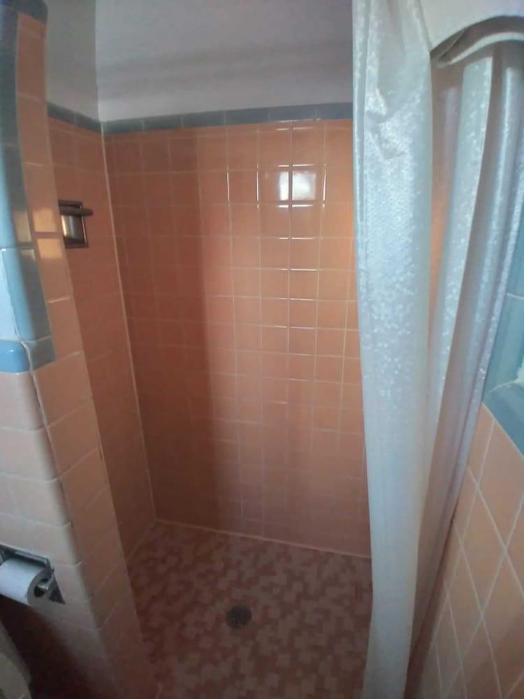 OYO Sandman Inn photo 8