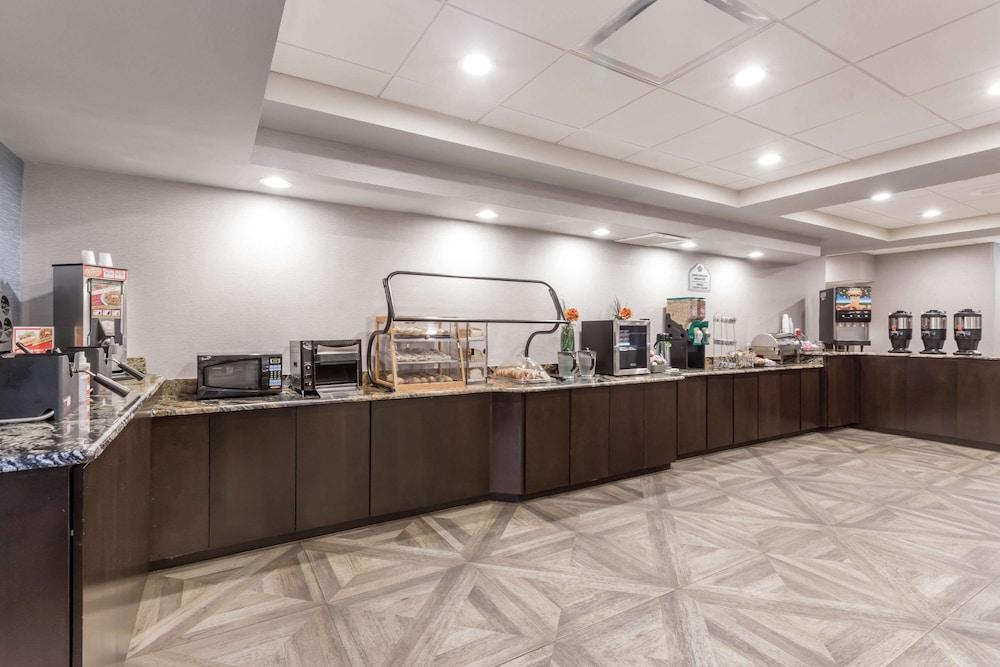 Wingate by Wyndham Convention Ctr Closest Universal Orlando photo 29