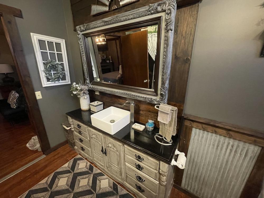 Dighton Inn photo 54