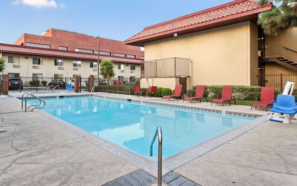 Executive Inn photo 4
