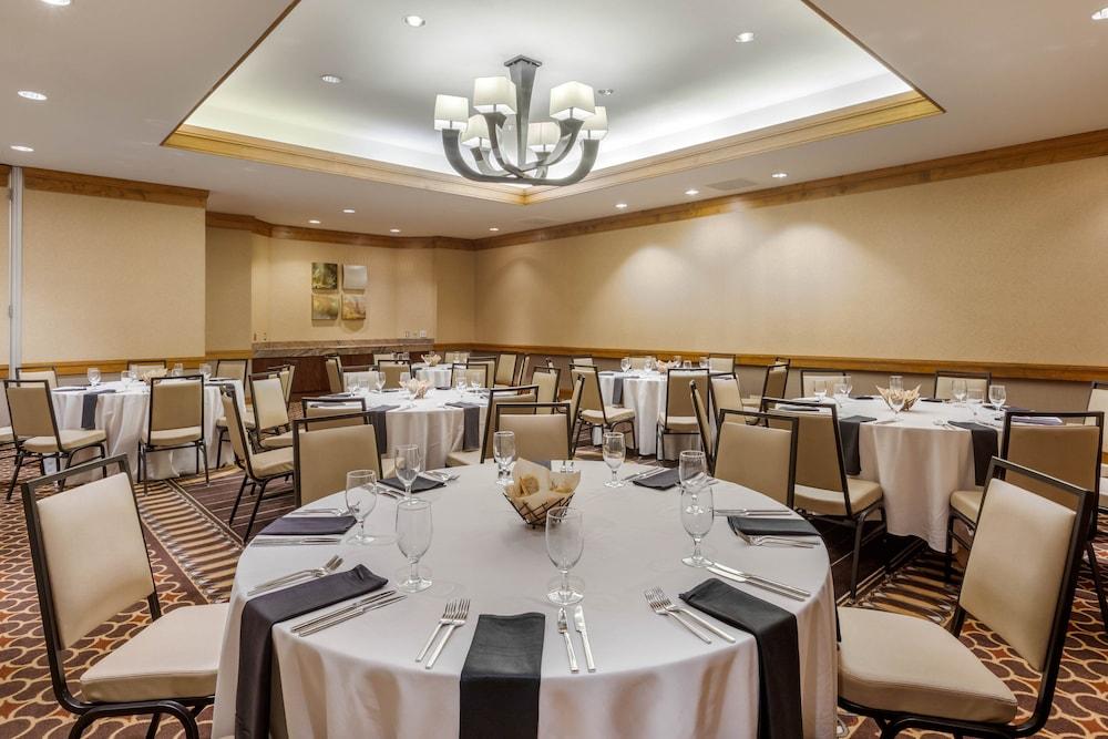 Omni Los Angeles Hotel at California Plaza photo 83
