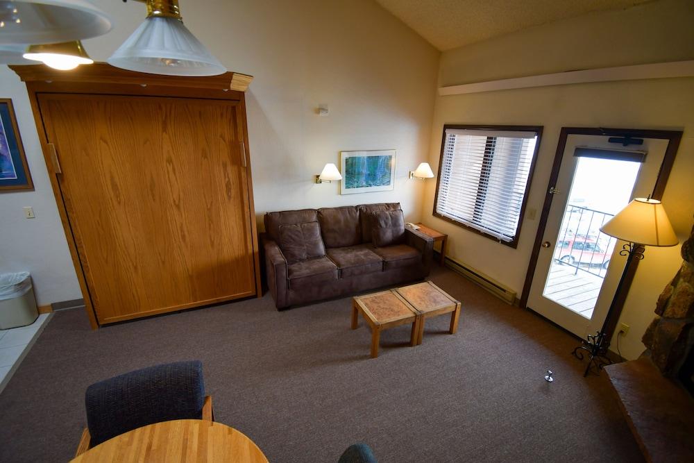 Inn at SilverCreek photo 14