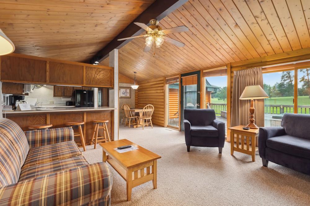The Lodges at Breezy Point photo 46