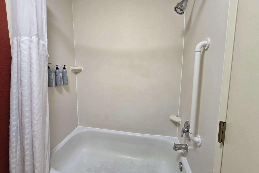 Country Inn & Suites by Radisson, Convention Center photo 57