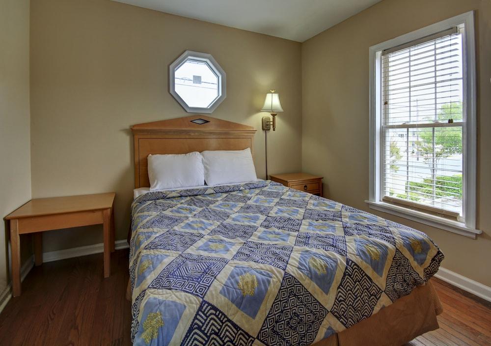 Ambassador Inn photo 5