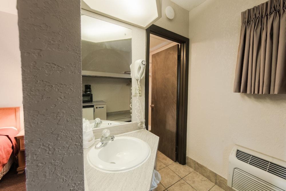 Mountain House Inn photo 35