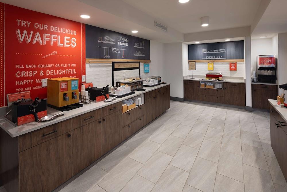 Hampton Inn Asheville-Tunnel Rd. photo 29