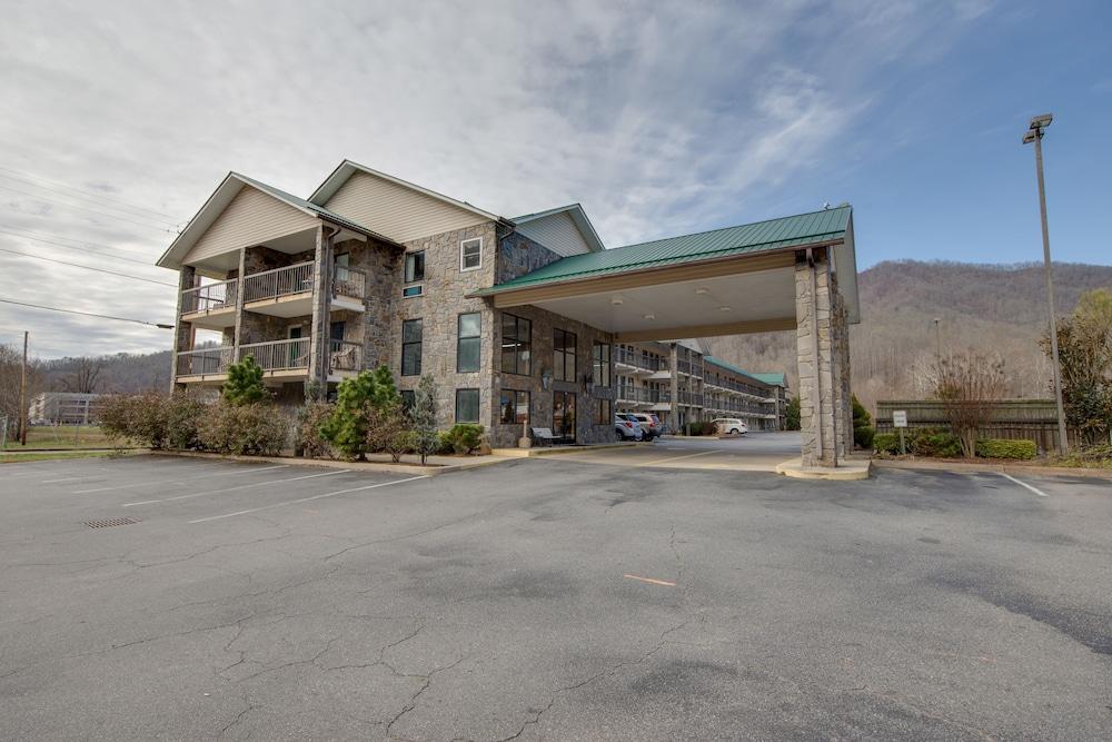 Cherokee Lodge photo 27