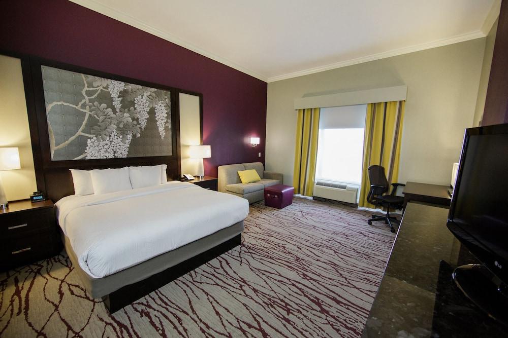 DoubleTree by Hilton Hotel Savannah Historic District photo 14