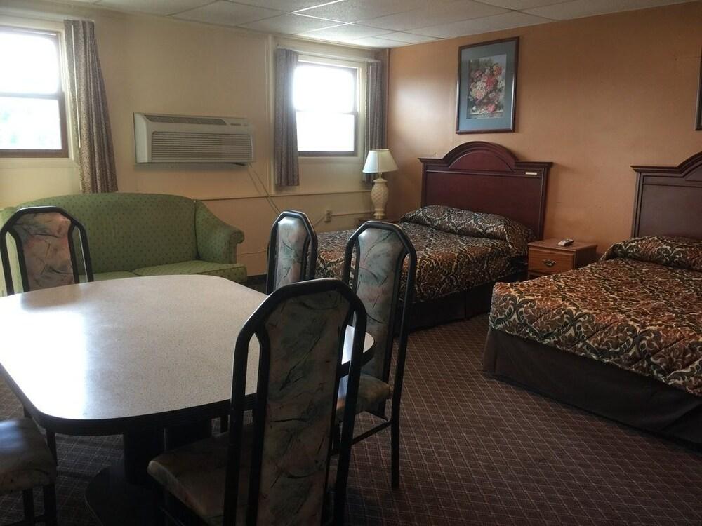 Relax Inn photo 9