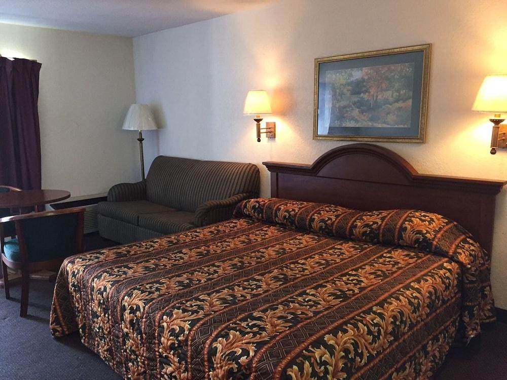 Ashburn Inn & RV Park photo 5