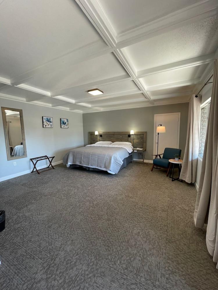 BlueGem Motel photo 40