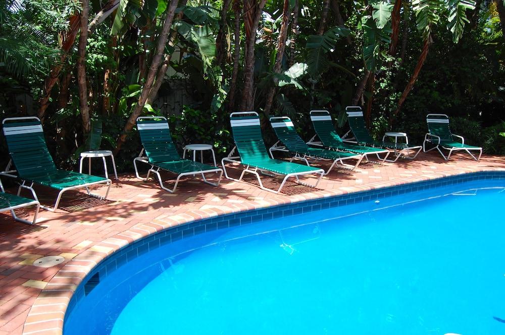 Siesta Palms By the Beach photo 14