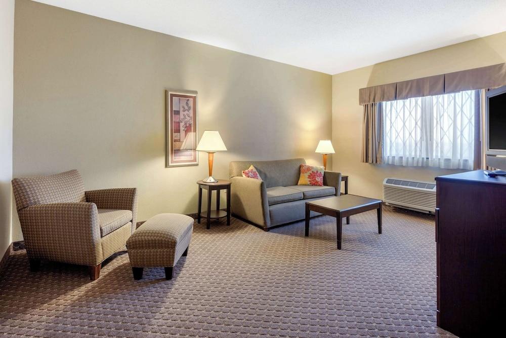 Quality Inn Smyrna photo 22