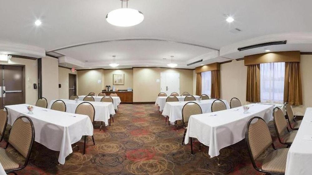 Holiday Inn Express & Suites Houston West - Katy by IHG photo 16