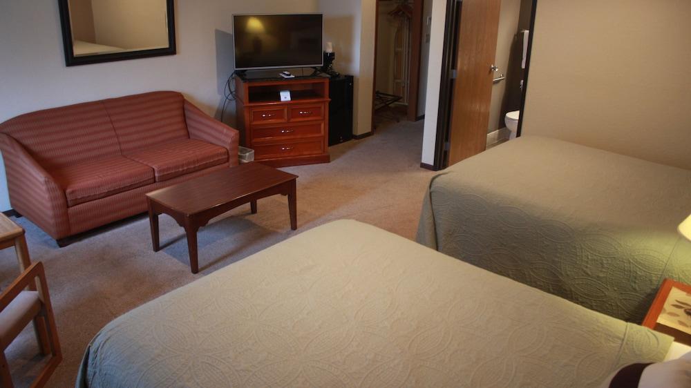 Shawano Four Seasons Hotel photo 6
