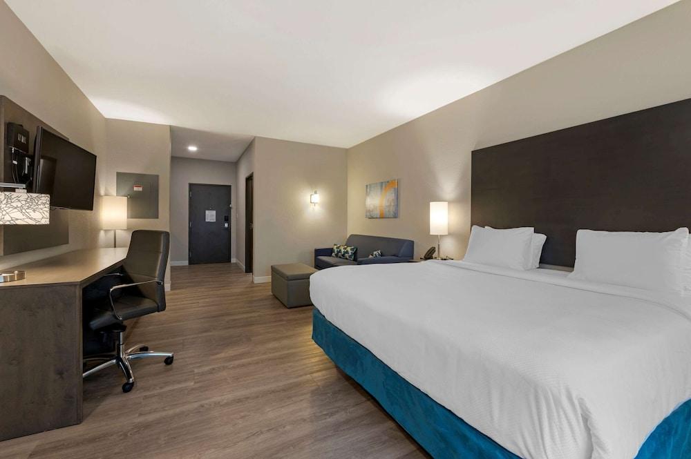 MainStay Suites Cincinnati University - Uptown photo 7