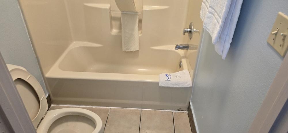 Texas Inn and Suites RGV photo 32