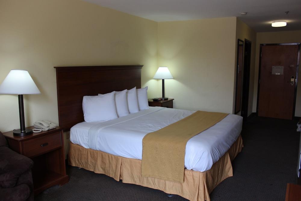 Econo Lodge Andrews Air Force Base photo 9