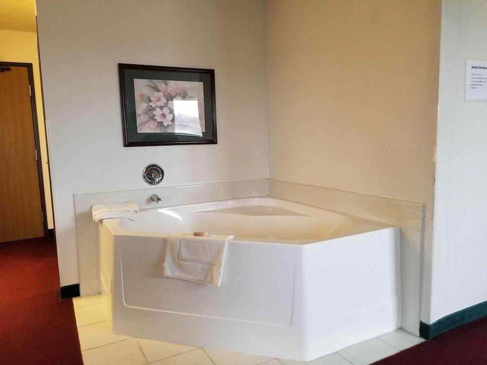 Bilmar Inn & Suites by Hotel O Hwy 77 photo 13