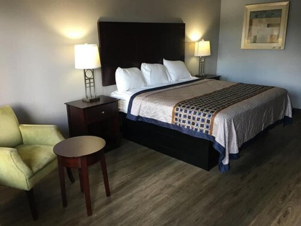 Havelock Inn & Suites photo 8