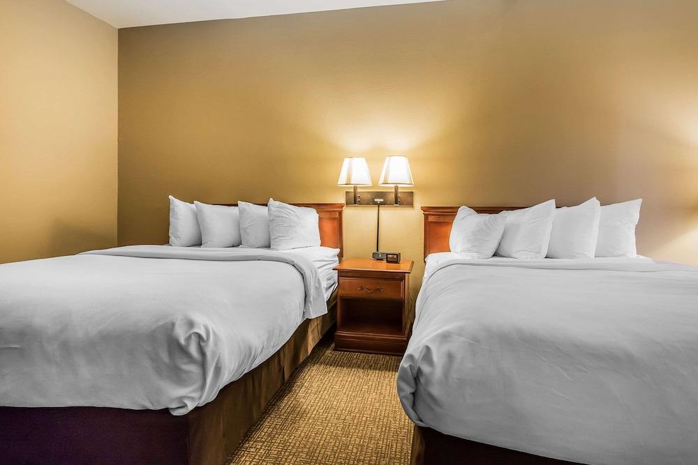 Quality Suites New Iberia photo 10