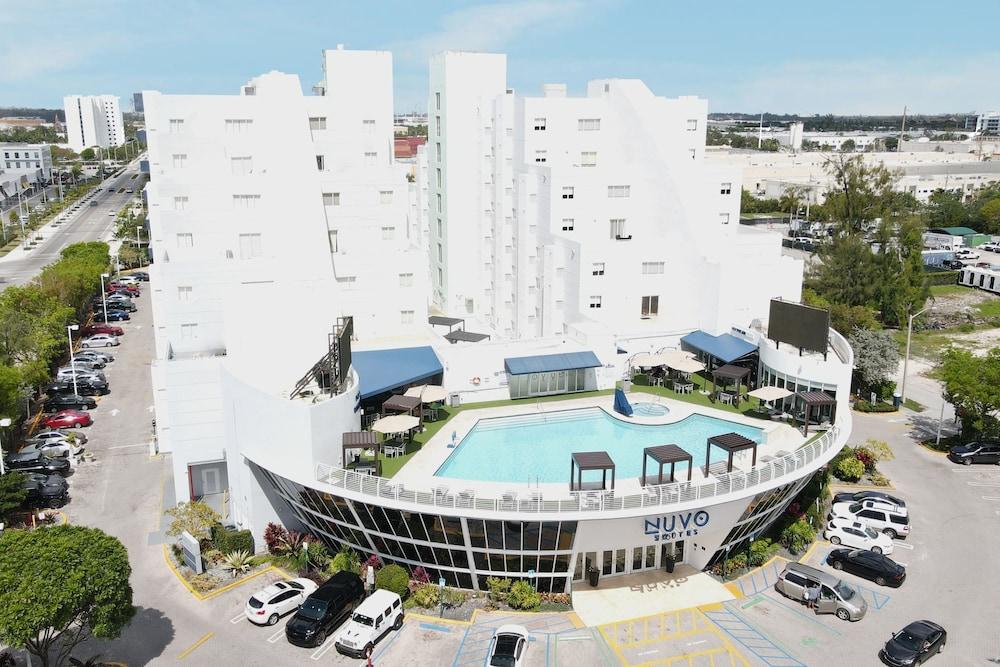 Nuvo Suites Hotel photo 39