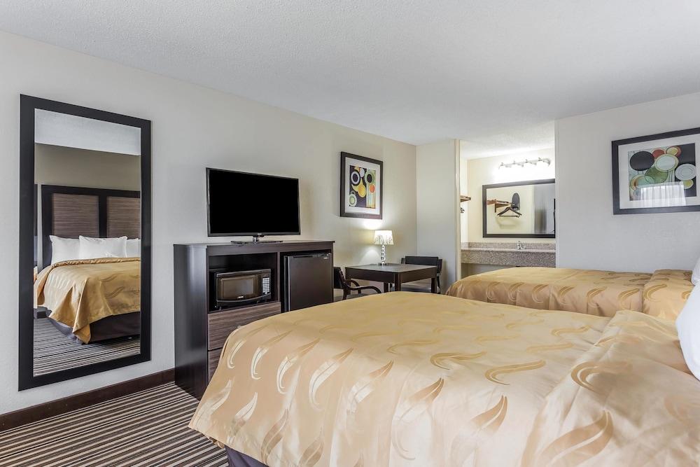 Quality Inn Pinehurst Area photo 25