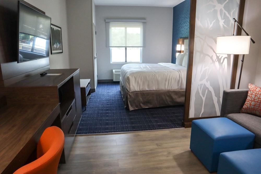 Comfort Suites Gainesville near University photo 9