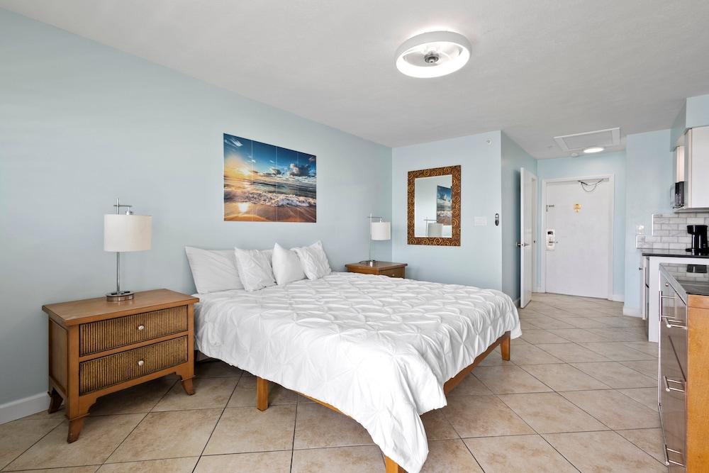 Oceanfront Inn photo 42