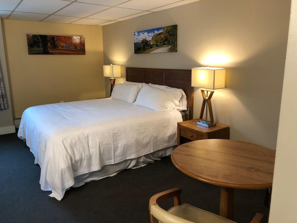 Clear River Inn photo 39