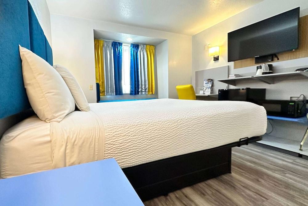 Microtel Inn by Wyndham Gallup photo 16